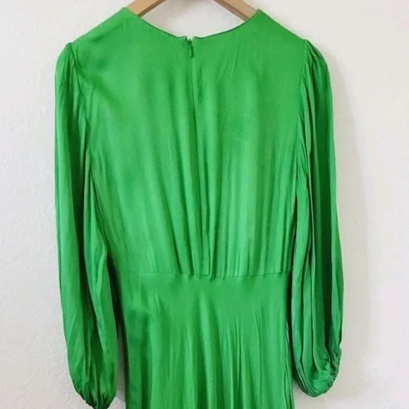 Farm Rio Green Front Circle Cut Out Midi Dress w/Long Sleeves - Picture 8 of 9